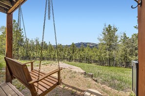 House, 3 Bedrooms | Property grounds