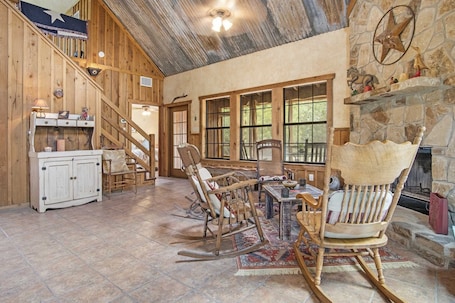 Cabin, 2 Bedrooms | Interior