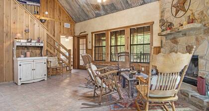 Sistercreek Ranch - Other Cabin 2 Bedroom Cabin