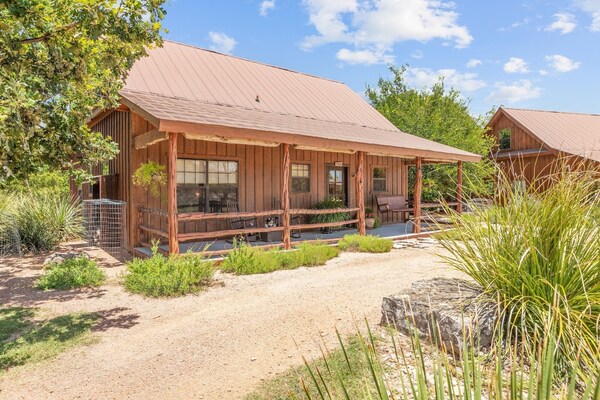 Sistercreek Ranch - Other Cabin 2 Bedroom Cabin - Comfort, TX