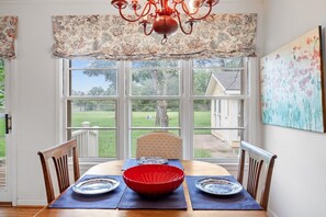 House, 2 Bedrooms | Dining - Yellow Rose 2 Bedroom Home (Fredericksburg)
