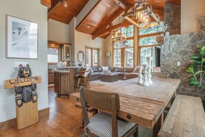 المنشأة من الداخل