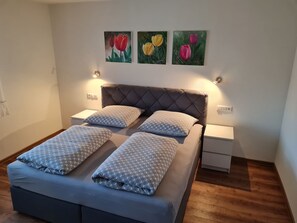 2 Schlafzimmer, Bügeleisen/Bügelbrett, WLAN, Bettwäsche