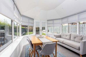 Iron/ironing board, free WiFi