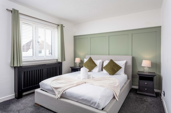 Iron/ironing board, free WiFi