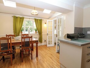 Dining - Honeysuckle Cottage (Swaffham)