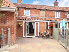 Exterior - Honeysuckle Cottage (Swaffham)