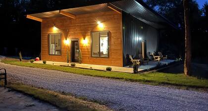 Holt House - Tranquil cabin close to hiking trails and the Buffalo River