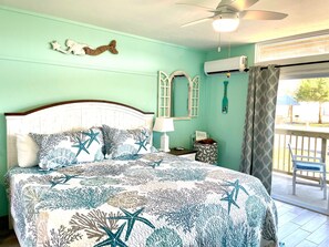 1 bedroom, WiFi, bed sheets, wheelchair access - Jewel of Cedar Key-Pet Friendly condo 130 (Cedar Key)