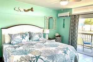 1 bedroom, WiFi, bed sheets, wheelchair access - Beachfront Condo 130 in Cedar Key Florida (Cedar Key)