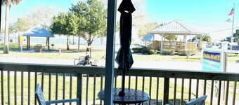 Jewel of Cedar Key-Pet Friendly condo 130
