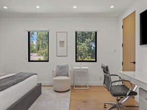 4 室のベッドルーム、アイロン / アイロン台、WiFi、ベッドシーツ