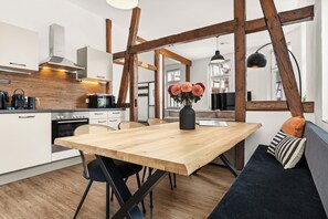 Dining - Lumen - Design loft with views - PS5 - Balcony (Rotenburg an der Fulda)