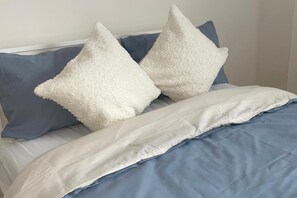 3 bedrooms, free WiFi, bed sheets - Sherwood Hideaway Retreat (Nottingham)