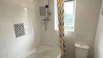 Handdukar, tvÄl och toalettpapper