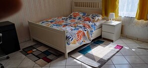 1 bedroom, iron/ironing board, Internet, bed sheets