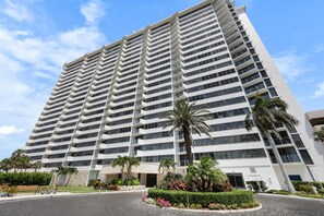 公寓客房, 1 張加大雙人床 (SW facing beachfront condo with sweep) | 外觀