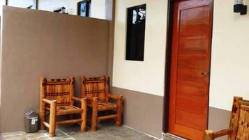 Villa, 4 habitaciones, con acceso para personas discapacitadas, para fumadores | Entrada de la propiedad