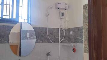 Villa, 4 Bedrooms, Accessible, Smoking | Bathroom