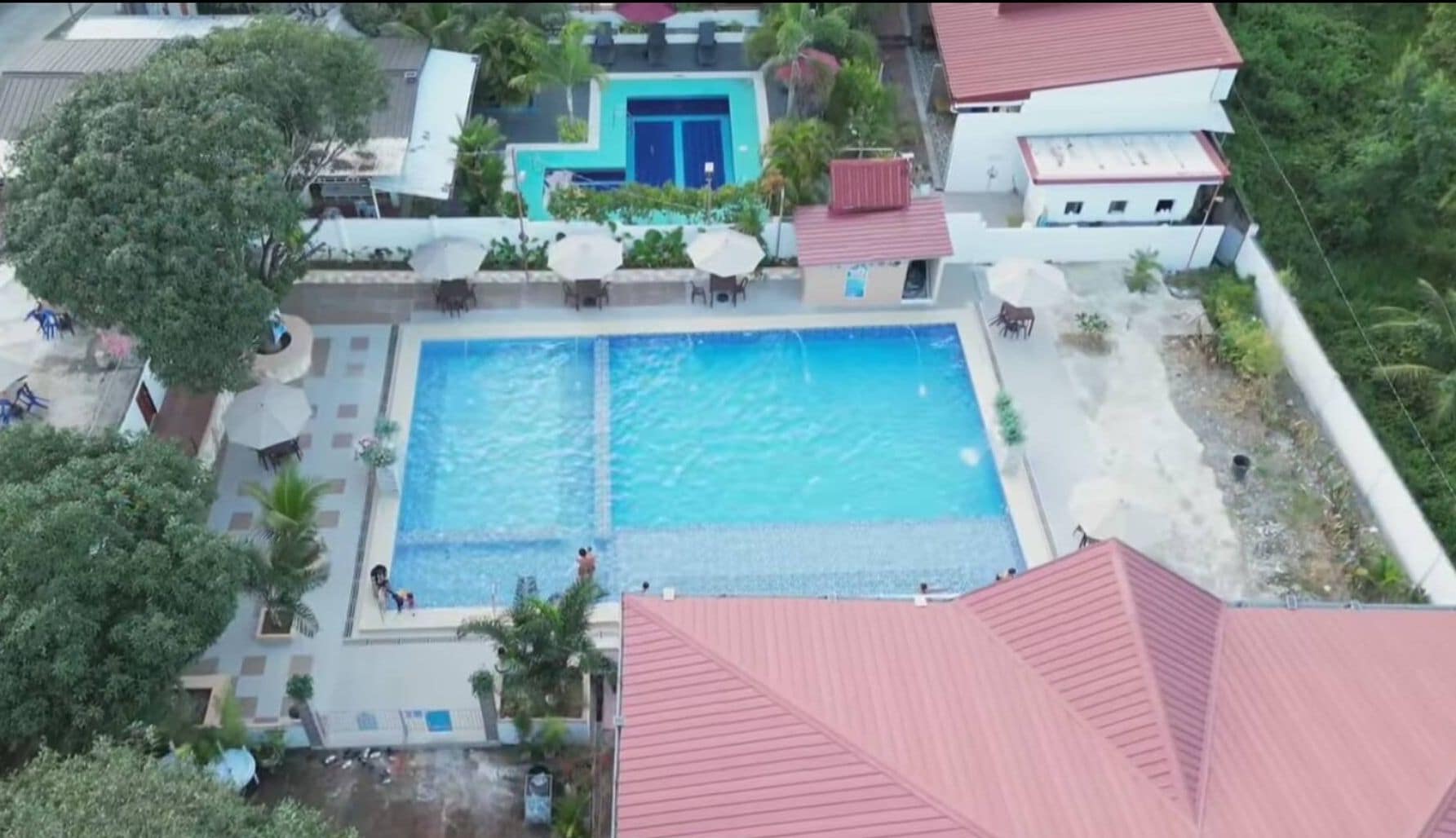 Hồ bơi