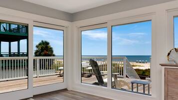 House, Multiple Beds (Breezeway) | Interior