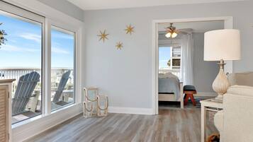 House, Multiple Beds (Breezeway) | Living area