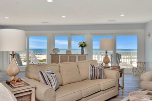 บ้านพัก, หลายเตียง (Breezeway) | บริเวณนั่งเล่น