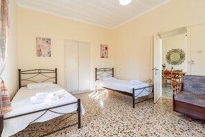 2 bedrooms, WiFi, bed sheets, wheelchair access