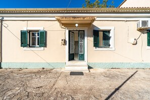 تفاصيل الفندق من الخارج