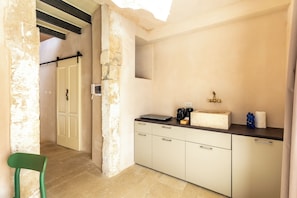 Appartement, 2 chambres, vue ville | Cuisine privée | Réfrigérateur, plaque de cuisson, machine à expresso