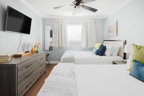 4 Schlafzimmer, Bügeleisen/Bügelbrett, kostenloses WLAN, Bettwäsche