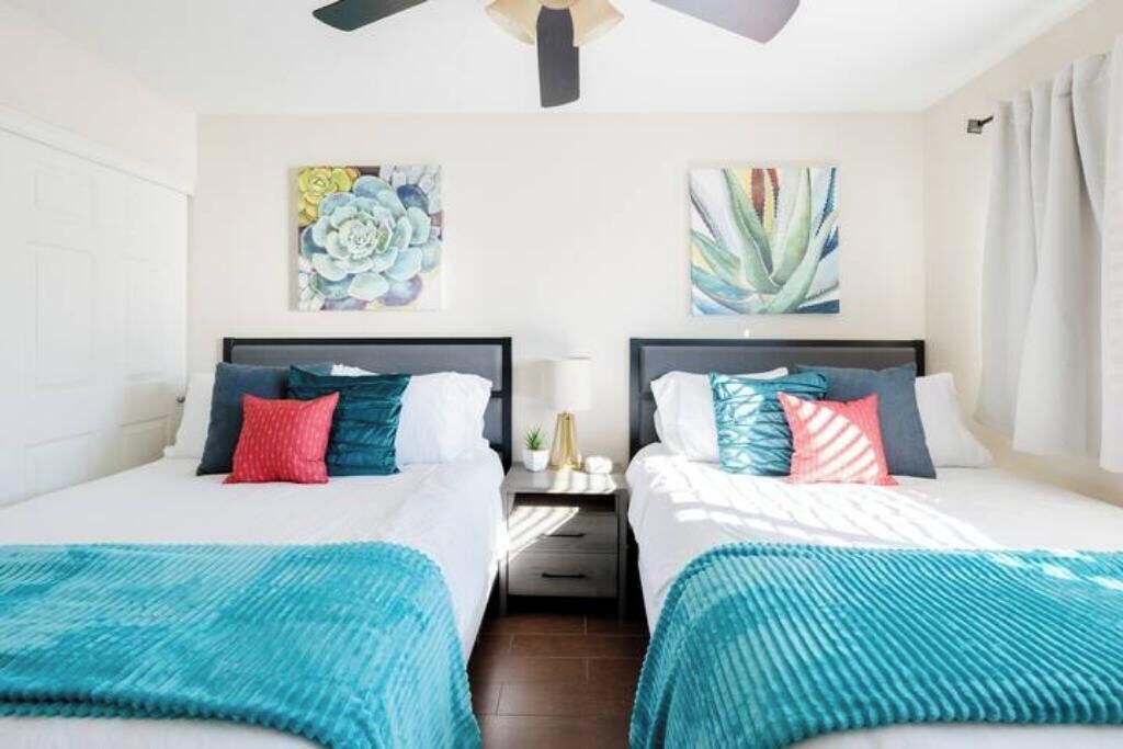 4 soverom, strykejern/-brett, wi-fi (inkludert) og sengetøy