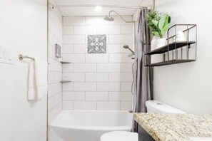 Shower, hair dryer, towels, soap - Rancho Relaxo: Dog friendly! Enjoy heated pool, hot tub, pool table, outdoor TV! (Scottsdale)