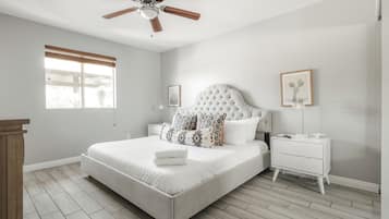 4 chambres, fer et planche à repasser, Wi-Fi gratuit, draps fournis