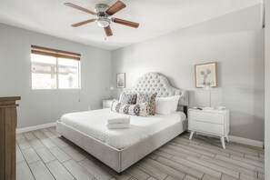 4 bedrooms, iron/ironing board, free WiFi, bed sheets