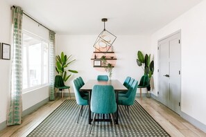 Dining - 4 Min to Old Town, Resort Backyard with Heated Pool, Hot Tub and Outdoor Kitchen (Scottsdale)