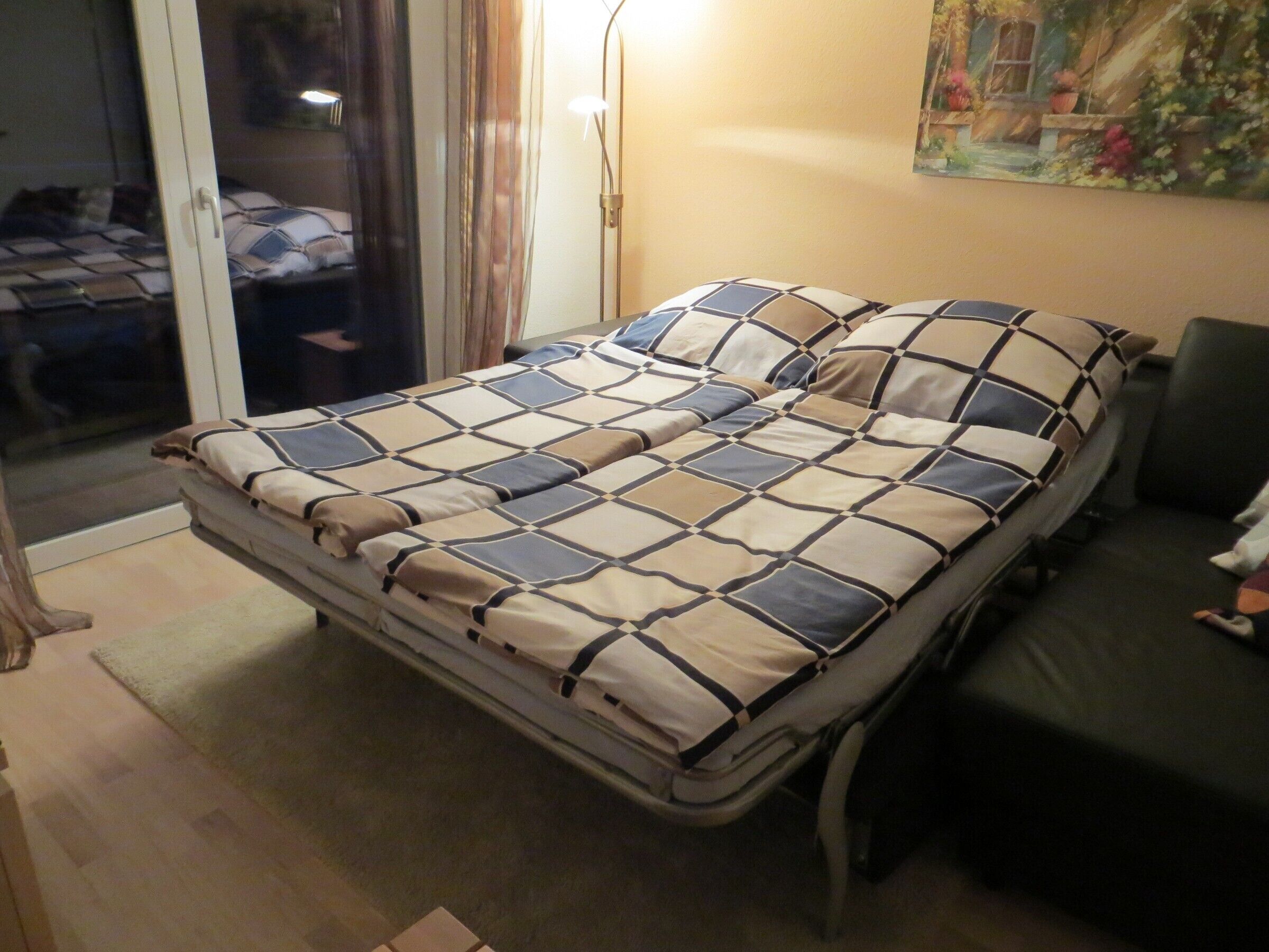 1 slaapkamer, een strijkplank/strijkijzer, wifi, beddengoed