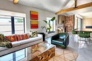 Smart TV - The CoroMODo Oasis: Walkable Historic Home, Pool + Outdoor Kitchen, Fast Wi-Fi (Phoenix)