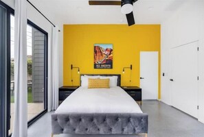 4 bedrooms, desk, iron/ironing board, free WiFi - The CoroMODo Oasis: Walkable Historic Home, Pool + Outdoor Kitchen, Fast Wi-Fi (Phoenix)