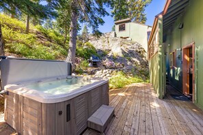 Bain à remous extérieur