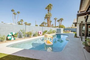 Piscine extérieure, piscine chauffée