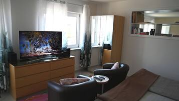 Bügeleisen/Bügelbrett, WLAN, Bettwäsche