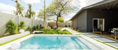 Outdoor pool, a heated pool