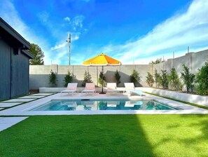 Outdoor pool, a heated pool