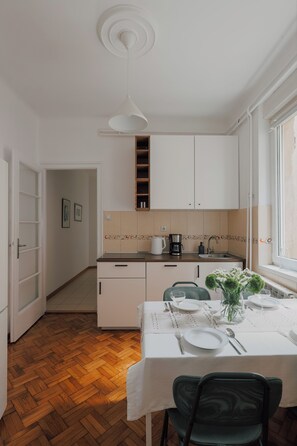 冰箱、烤箱、炉灶、洗碗机