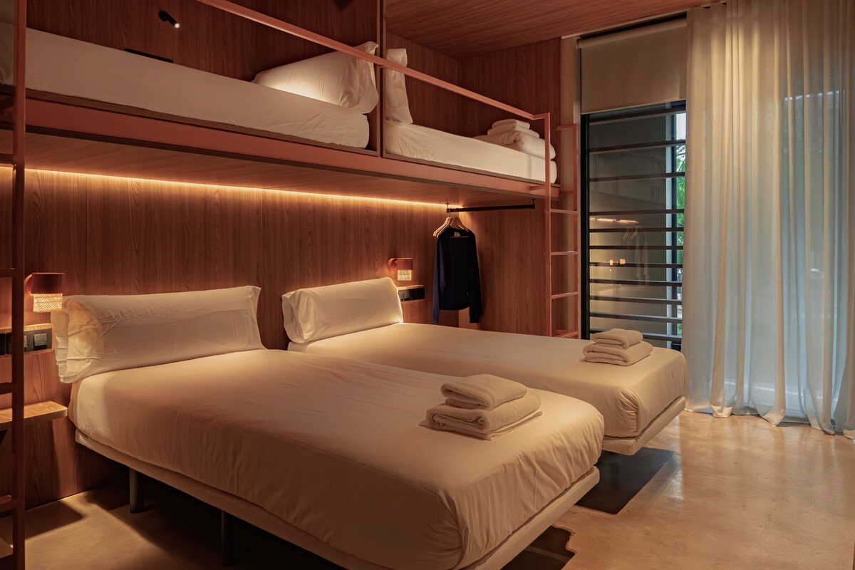 Soundproofing, WiFi (free)