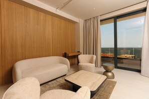 30-inch flat-screen TV with satellite channels - Sol Boutique Hotel (Vlorë)