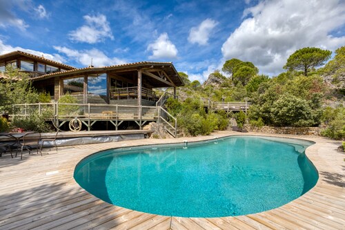 Villa 'Dans Site Exceptionnel' avec Vue sur la Montagne, Wi-Fi et Climatisation