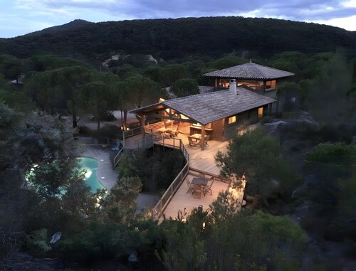 Villa 'In an Exceptional Location' with Mountain View, Wi-Fi and Air Conditioning