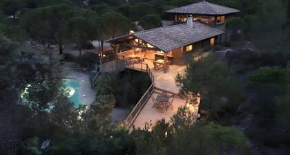 Villa 'In an Exceptional Location' with Mountain View, Wi-Fi and Air Conditioning